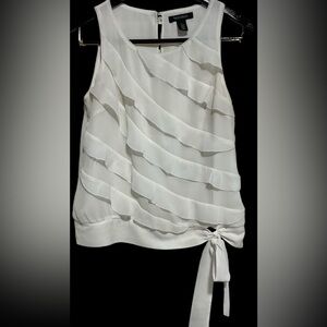 White House Black Market White Ruffled Blouse in Women’s Size S